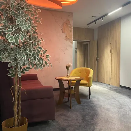 Cztery Korony Готель 3*