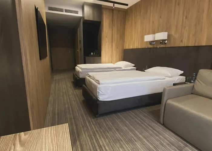 Cztery Korony Otel 3*